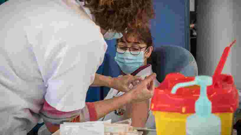 Tous les adultes pourront se faire vacciner dès le 31 mai