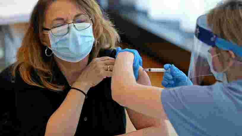 Les vaccins contre le Covid-19 seraient moins efficaces pour les femmes que pour les hommes, selon une étude
