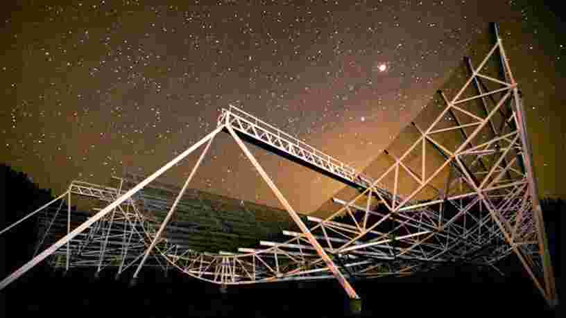 Un radiotélescope détecte de mystérieux sursauts radio rapides venus de l'espace