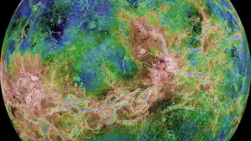 Sur Vénus, des scientifiques ont détecté ce qui pourrait ressembler à une activité tectonique