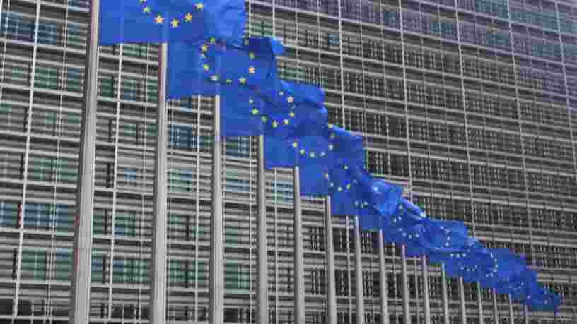 L'Union européenne se plie aux exigences des États-Unis et suspend son projet de taxe numérique