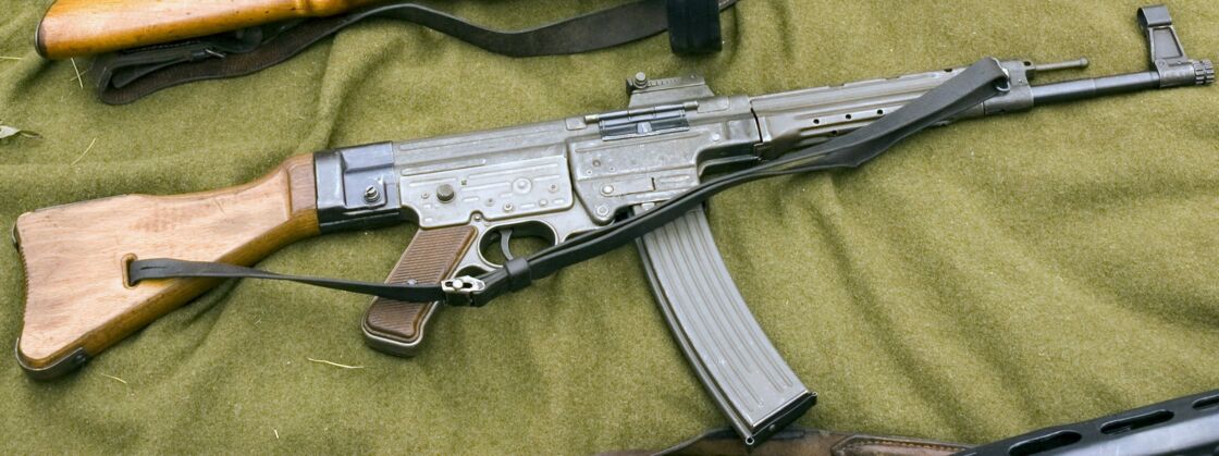 Ce qu'il faut savoir sur la Kalachnikov, l'arme la plus répandue dans le monde . Thumbnail