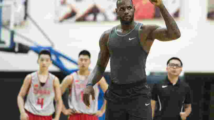 Voici comment LeBron James gagne et dépense son argent