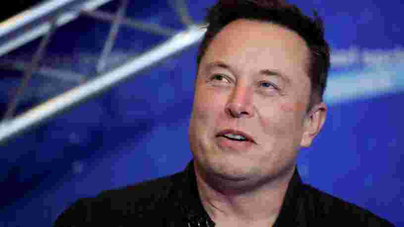 Elon Musk propose d'aider la NASA à fabriquer des combinaisons spatiales moins chères