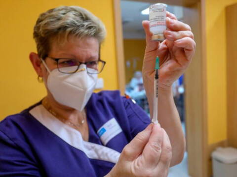 pourquoi il sera peut etre necessaire de prendre une troisieme dose de vaccin