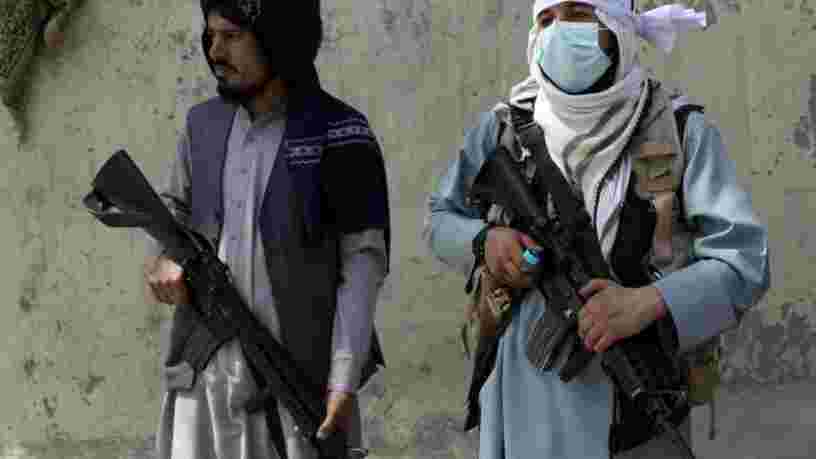 Les Afghans s'empressent d'effacer leur passé en ligne alors que les talibans ont pris le pouvoir