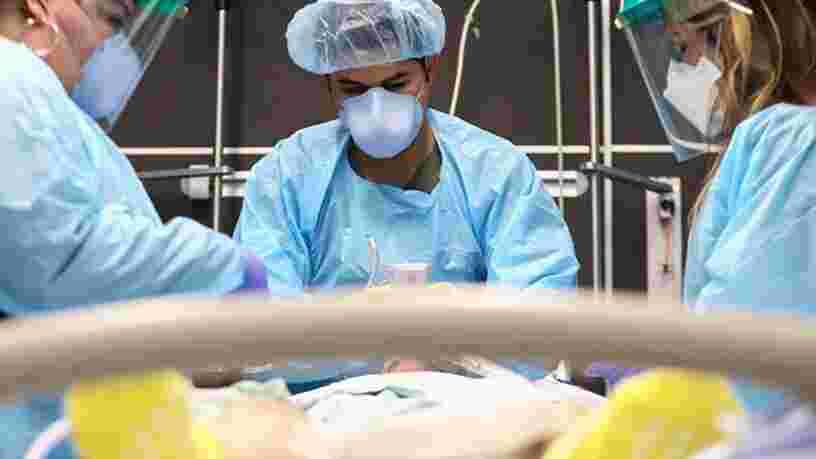 Contracter le variant Delta doublerait les risques d'hospitalisation par rapport au variant Alpha