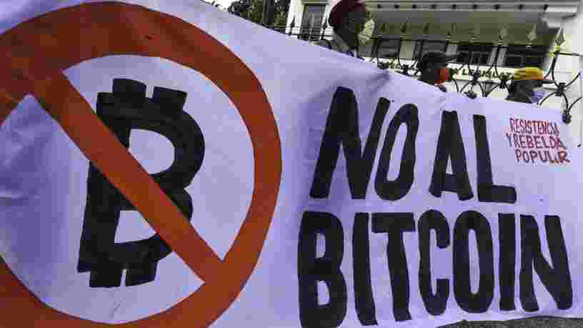 Au Salvador, les opposants au bitcoin manifestent avant son adoption comme monnaie légale