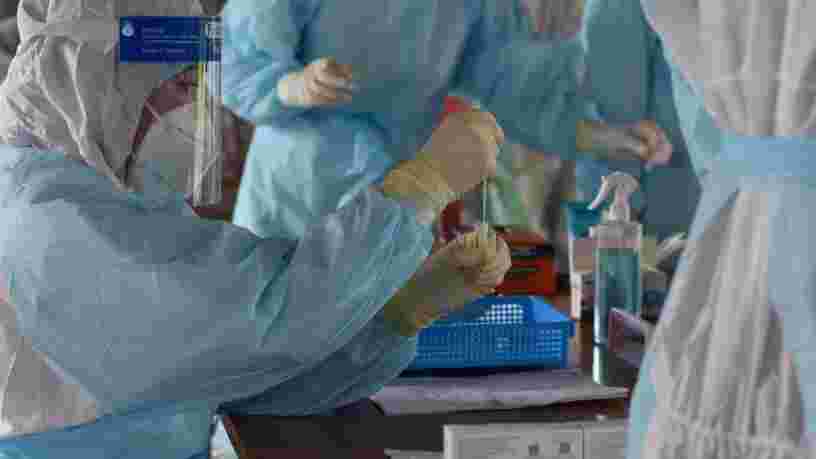 Des chercheurs ont réussi à détecter le Covid-19 dans la sueur humaine en Thaïlande