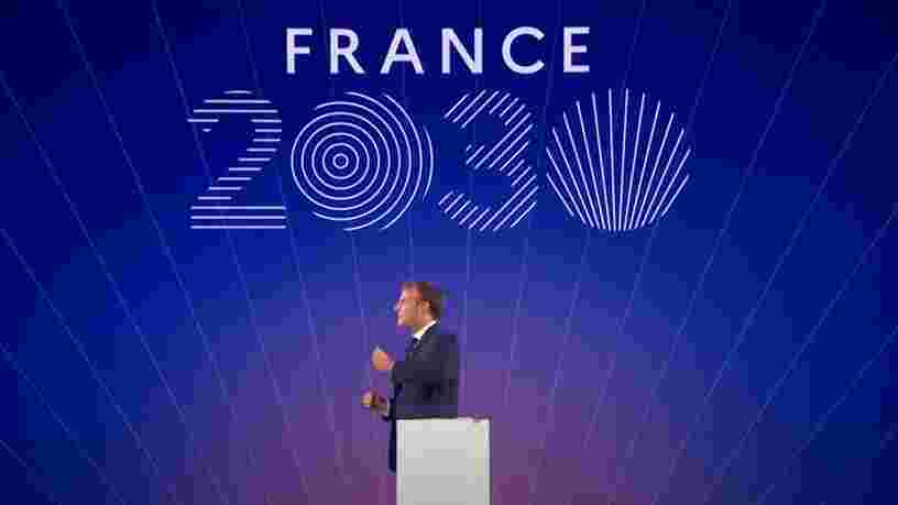 Emmanuel Macron promet "près de 6 Mds€" d'investissements dans les composants électroniques d'ici 2030