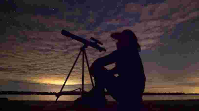 Voici comment observer la pluie d'étoiles filantes des Orionides malgré la pleine Lune