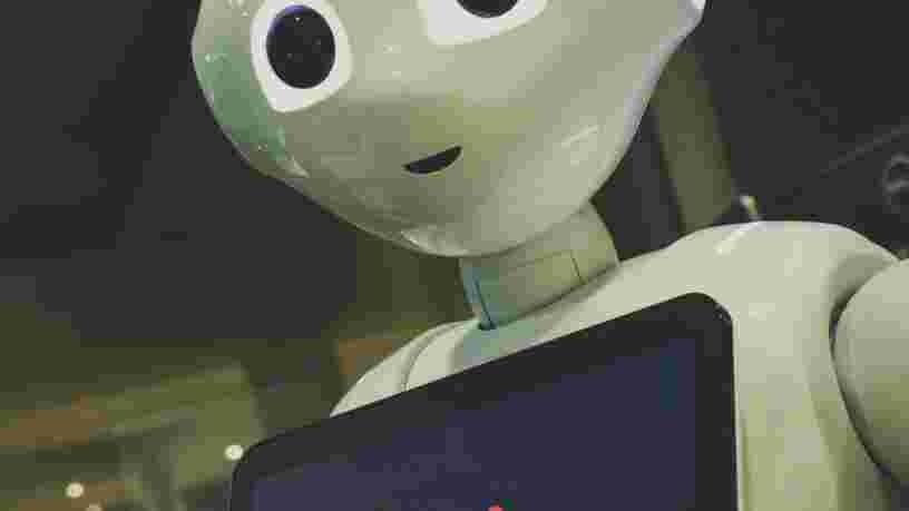 Emmanuel Macron annonce un investissement de 800 millions d'euros pour la robotique