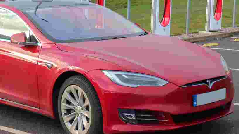 Tesla rejoint le club très fermé des entreprises qui valent plus de 1 000 Mds$ en Bourse