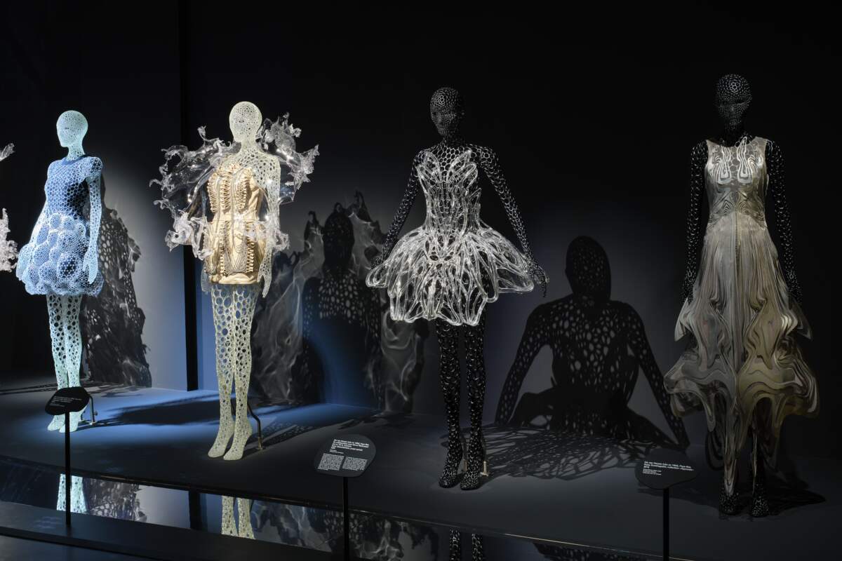 Scultping The Senses L Exposition R Trospective D Iris Van Herpen Au