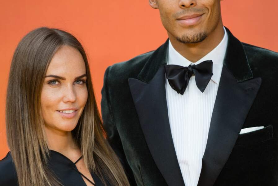 Top 20 hottest footballers and their partners - See and So