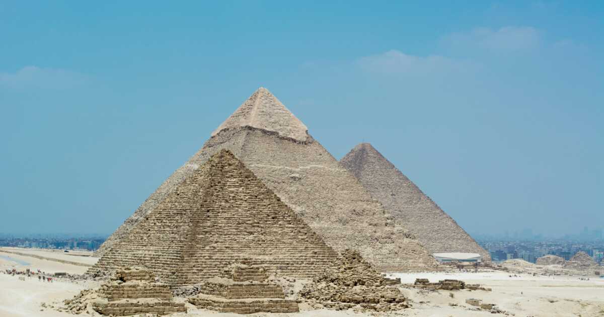 Les pyramides ne cacheraient pas que des pharaons !