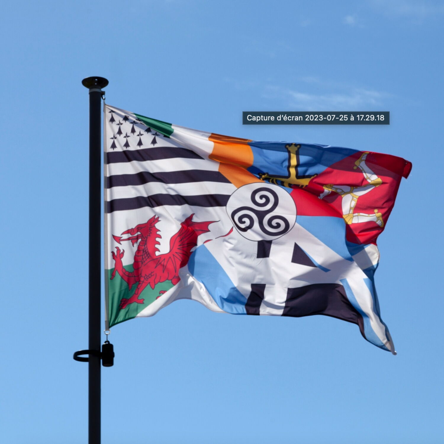 Pince à Cravate Bretonne - Motif Triskel Sur Drapeau Gwenn Ha Du, Argentée, Occasion