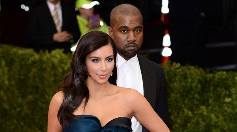 Où Kanye West a-t-il demandé Kim en mariage ?