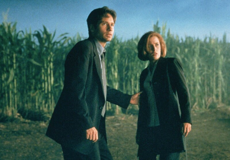 Quels acteurs devenus célèbres entre temps ont fait une apparition dans les épisodes originaux de X-Files?