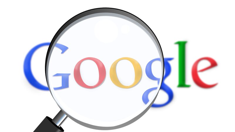Quel était le premier nom de Google, récemment rebaptisé Alphabet ?