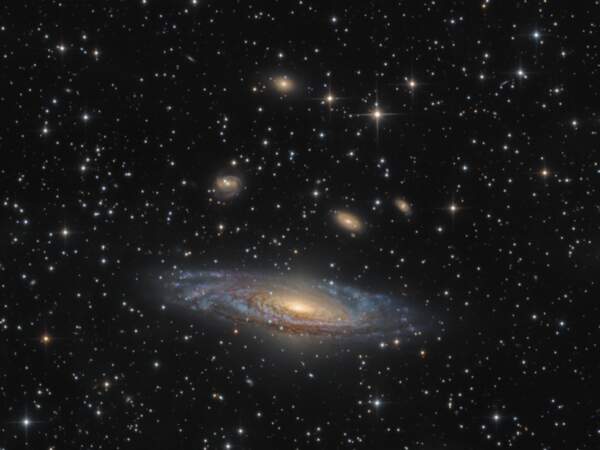 La galaxie spirale NGC 7331