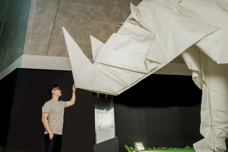 Le plus grand rhinocéros en origami