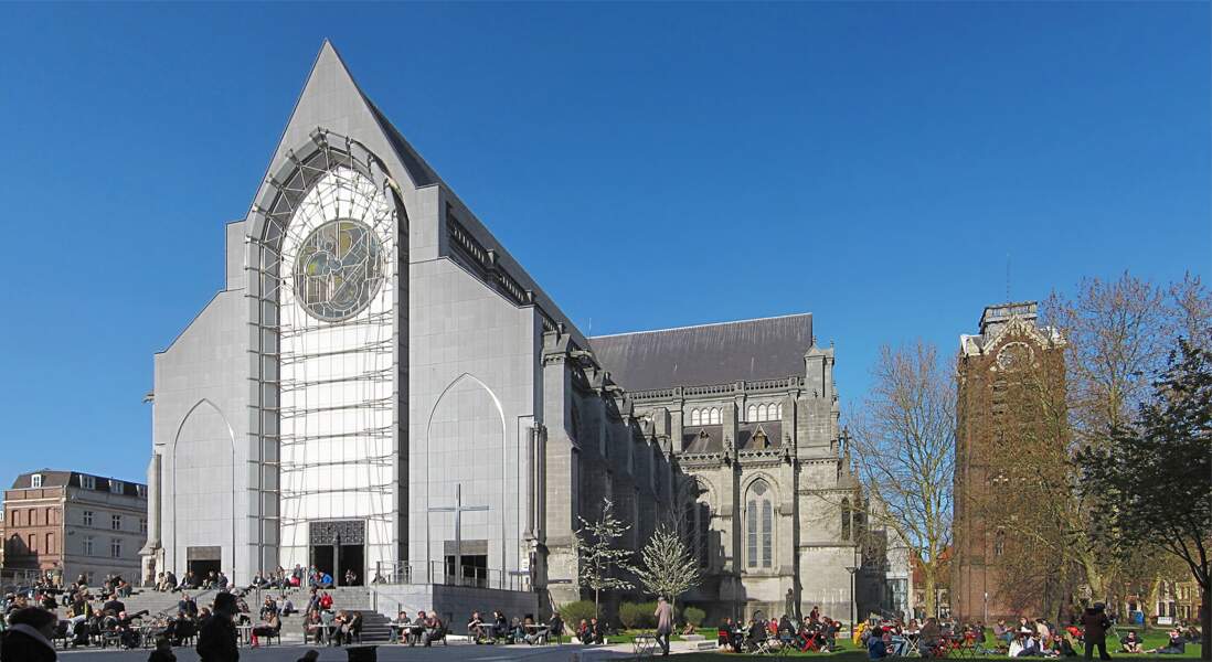La cathédrale Notre-Dame de la Treille, un ravalement de façade qui rajeunit 