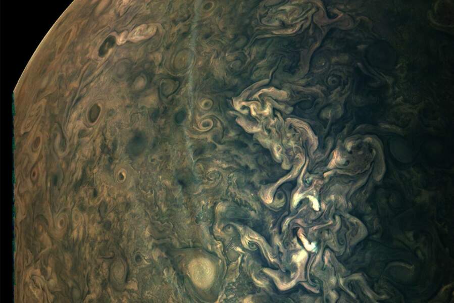 Un cliché pris le 17 février 2020 des régions du nord de la planète Jupiter.