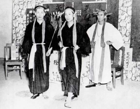 Les triades, héritières des moines Shaolin ?