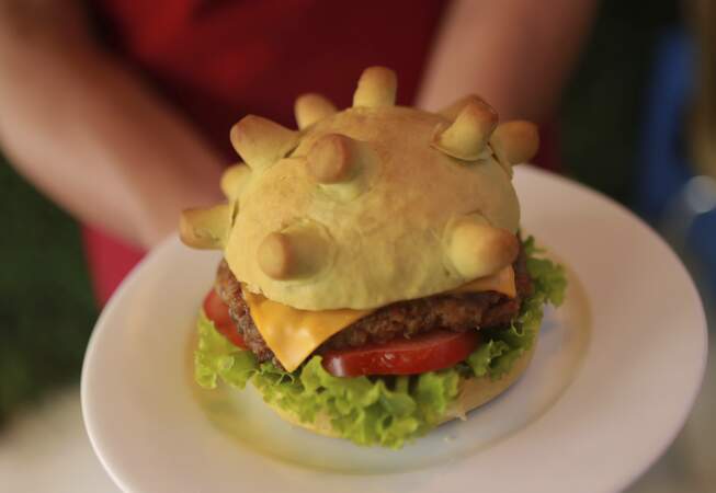 Au Vietnam, le "Burger Corona" vient d'être rajouté à la carte