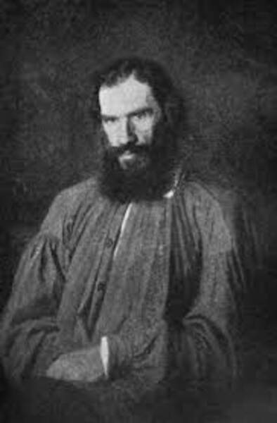 8. Tolstoï lui a inspiré la non-violence