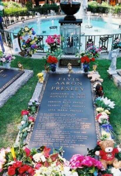 La tombe d'Elvis Presley (Memphis)