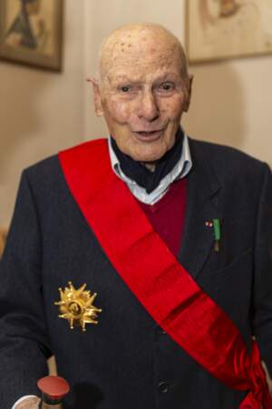 Pierre Simonet avec la Légion d'Honneur