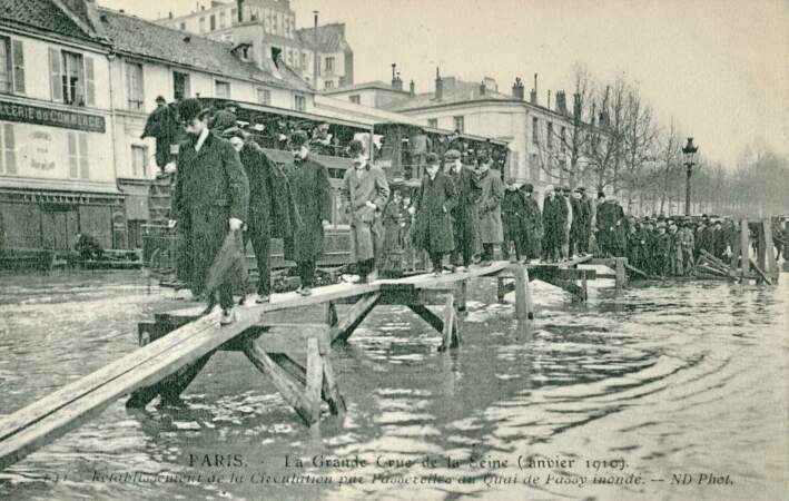 Le 28 janvier 1910, la crue de la Seine est amorcée