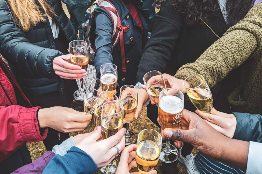 Trinquer, de drenkan, «boire»