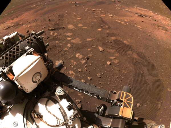 5 mars 2021 : premiers pas sur Mars