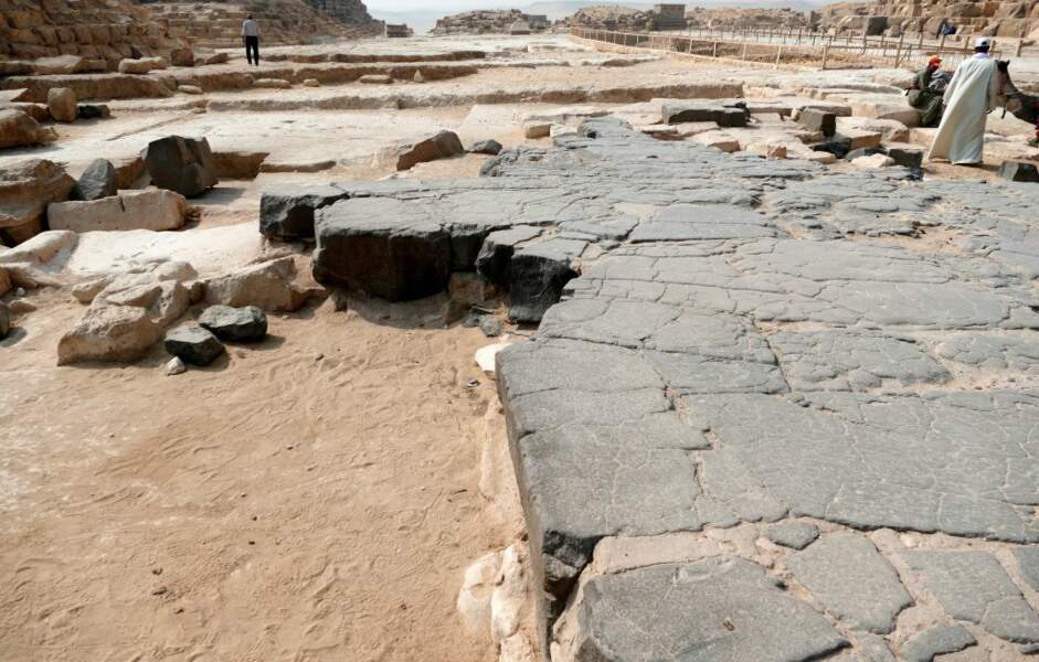 Kheops a-t-elle vraiment été construite par les Egyptiens de l’Antiquité ?