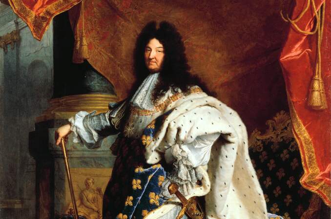 En 1683, que fait Louis XIV en secret ?
