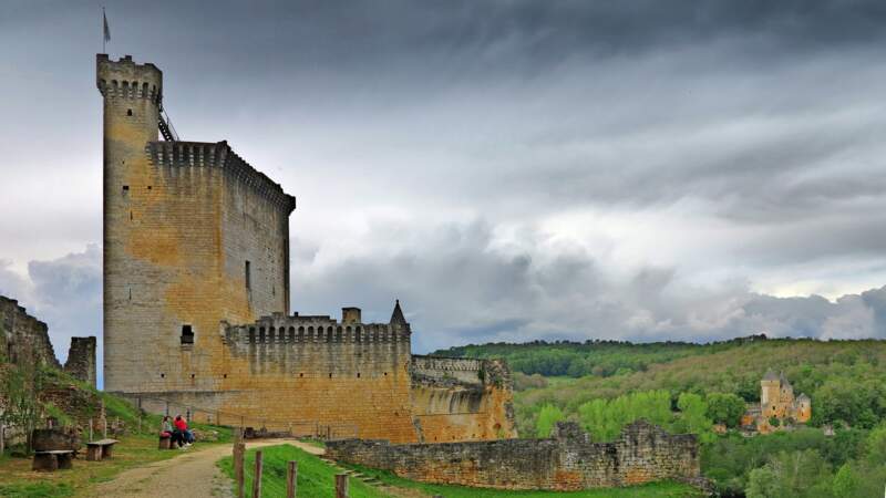Dordogne : le château de Commarque, triste cheval fantôme… (2/2)