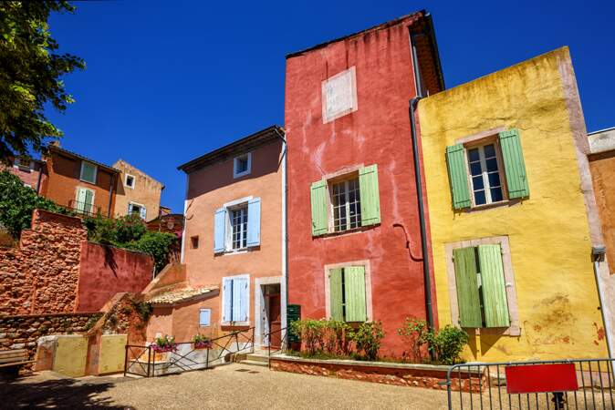Roussillon, dans le Vaucluse, le piment des pigments 