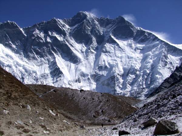4/ Lhotse, 8 516 m, entre la Chine et le Népal