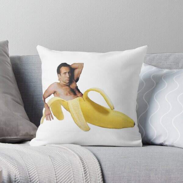 Un coussin Nicolas Cage banane