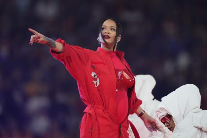 2023 : Rihanna en live à la mi-temps du Super Bowl 