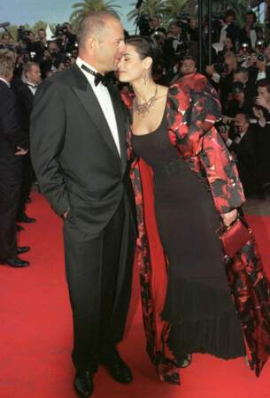 1997 : Demi Moore et Bruce Willis affichent la même complicité sur le tapis rouge du Festival de Cannes.