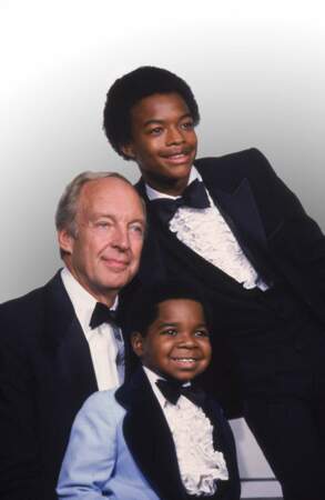 En 1978, les téléspectateurs américains découvrent l’histoire d’Arnold et Willy, deux adorables bambins recueillis, à la mort de leur mère, par un riche veuf, Philip Drummond, et sa fille, Kimberly.