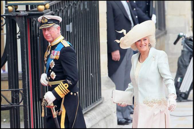 Camilla brille par son élégance lors du mariage de William et Kate, en avril 2011. 