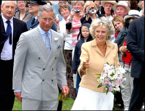 Camilla Parker Bowles et le prince Charles visitent la foire aux fleurs de Sandringham.