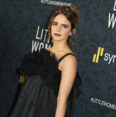 Diplômée, Emma Watson retourne sur les plateaux de tournage, enchaînant les rôles sur grand écran : "Le monde de Charlie", "La Belle et la Bête", "Les Filles du docteur March" ou encore "Little Women".