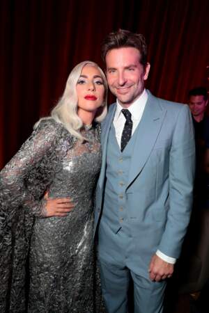 De son côté, Lady Gaga a corroboré la version de Bradley Cooper selon laquelle leur prétendue histoire d’amour dans la vraie vie n’avait été que mise en scène, surtout lors de la soirée des Oscars.