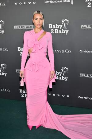 Kim Kardashian: to be less self-centered